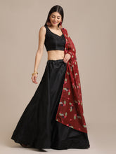 Lehenga Choli en soie Banglory noire à imprimé numérique